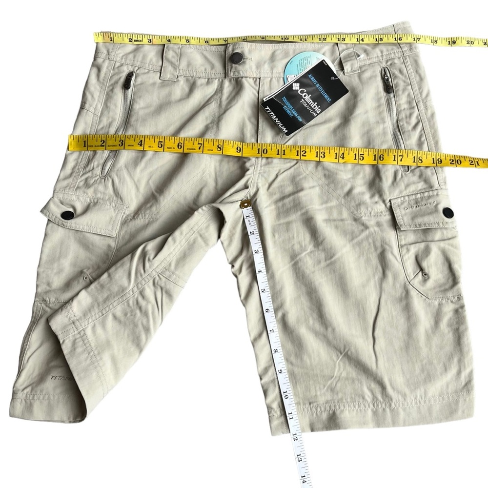NWT Columbia Women’s Titanium Omni-Shade Cargo Shorts Khaki Hiking Trave… - Picture 13 of 15